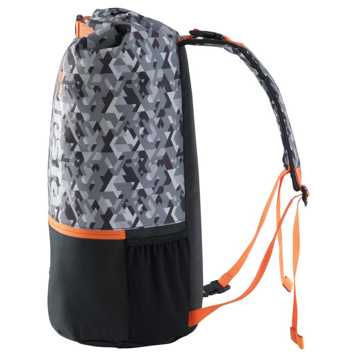 足球篮球运动大容量多隔层防泼水成人双肩包背包 kipsta free game 30